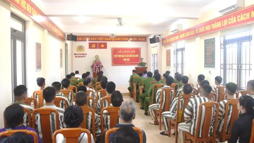 Quang cảnh lễ công bố quyết định đặc xá tại Trại tạm giam số 1 - Ảnh: Đ.V