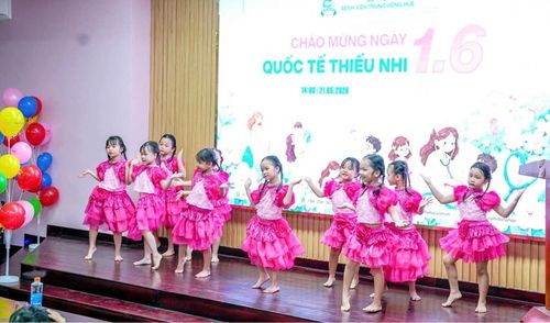BVTW Huế tổ chức chương trình văn nghệ, trao quà cho các bệnh nhi có hoàn cảnh khó khăn nhân dịp Ngày Quốc tế Thiếu nhi 1/6