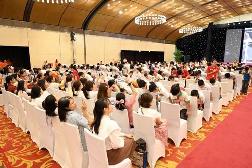 Với gần 5 triệu học sinh tham gia và hơn 82.000 giải thưởng được trao, Đấu trường VioEdu năm học 2025-2026 ghi dấu ấn là một trong những sân chơi học tập trực tuyến lớn nhất cả nước, góp phần nuôi dưỡng tinh thần tự học và năng lực số cho thế hệ trẻ.