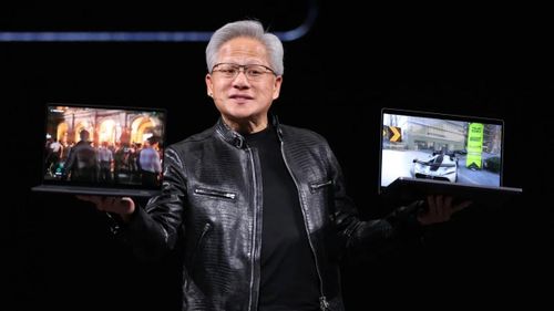Chip Arm Nvidia cho laptop AI Windows ra mắt. CEO của Nvidia, Jensen Huang, giới thiệu máy tính xách tay RTX Spark trong bài phát biểu quan trọng của mình tại Computex 2026 ở Đài Bắc vào ngày 1 tháng 6 năm 2026 - Getty.