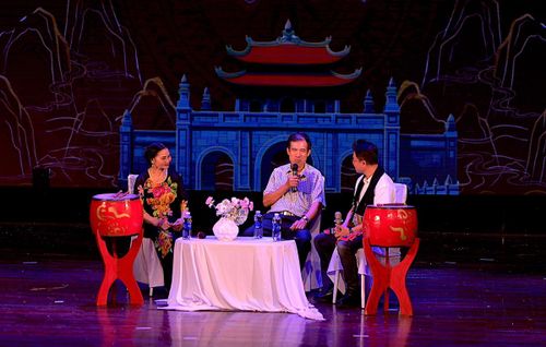 Chia sẻ của NNND Nguyễn Minh Tám và nghệ nhân Phạm Chí Khang về những câu chuyện thú vị của làng trống Đọi Tam.