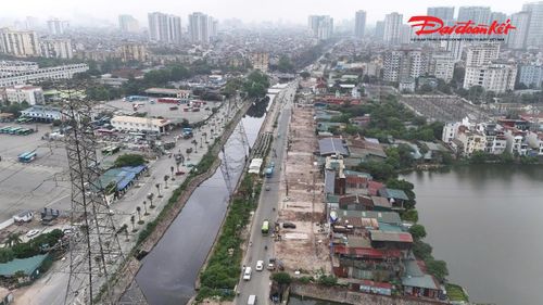 Nhiều căn nhà dọc tuyến đường Tam Trinh đã được tháo dỡ, bàn giao mặt bằng phục vụ dự án mở rộng tuyến đường.