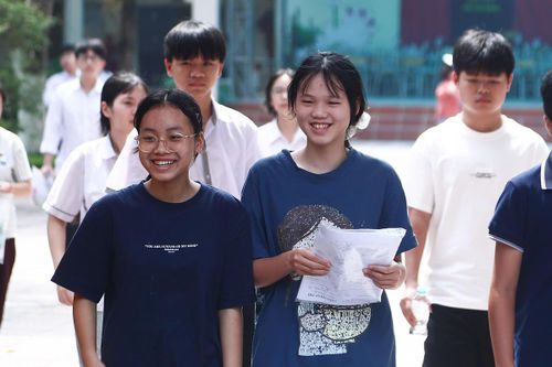 Thí sinh hoàn thành kỳ thi vào lớp 10 năm học 2026-2027. Ảnh: Lê Khánh