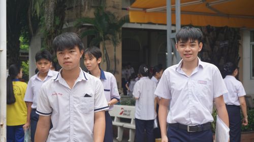  Đề Toán được thí sinh đánh giá khá vừa sức và dễ hơn đề năm ngoái. Ảnh: NGUYỄN QUYÊN 