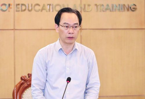Bộ trưởng Bộ GD&ĐT Hoàng Minh Sơn quán triệt “tuyệt đối không chủ quan”