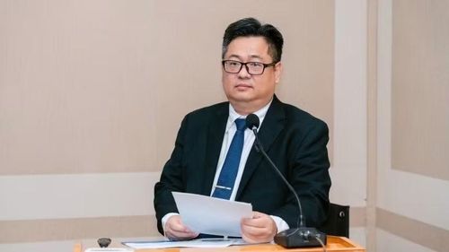 Tân Hiệu trưởng Trường đại học Công nghệ thông tin Nguyễn Tấn Trần Minh Khang.
