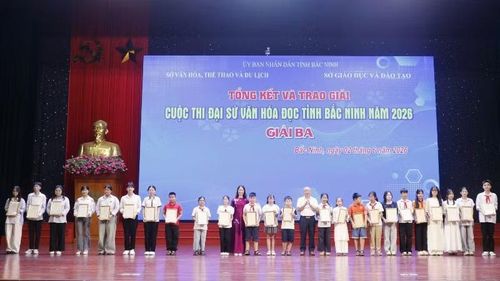 Nhóm các thí sinh đạt giải Ba.