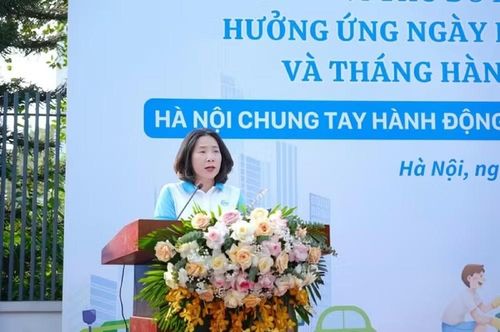 Phó Chủ tịch Ủy ban Mặt trận Tổ quốc, Chủ tịch Hội Liên hiệp phụ nữ thành phố Hà Nội Lê Kim Anh. (Ảnh: THÀNH TRUNG)