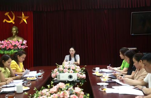 Ban Chủ nhiệm Câu lạc bộ Cán bộ Đội Hà Nội họp bàn tổ chức chương trình sinh hoạt trong năm.