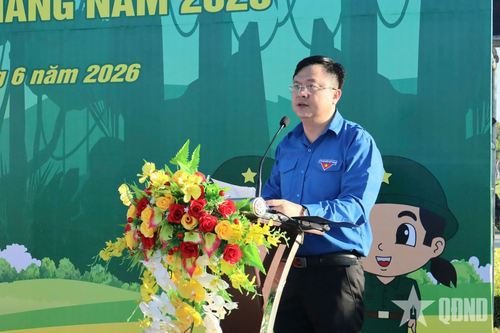 Đồng chí Lê Công Hùng, Bí thư Thành đoàn Đà Nẵng, Chủ tịch Hội Sinh viên Việt Nam TP Đà Nẵng phát biểu.