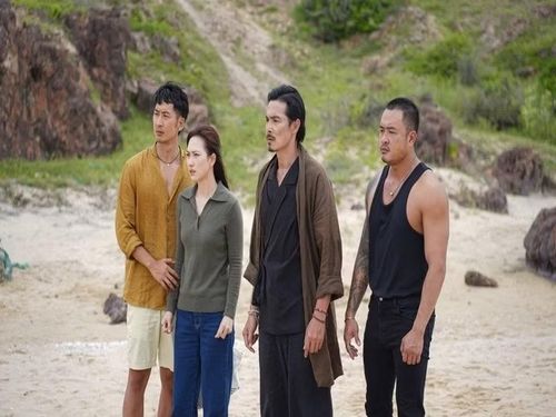 Ở "Báu vật trời cho", Quách Ngọc Ngoan đóng vai ông trùm Thiên. Ảnh: Elle.