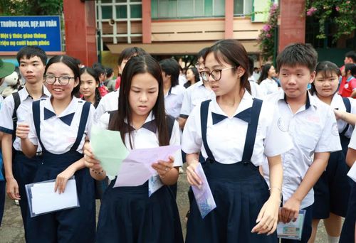 Thí sinh thi vào lớp 10 tại TPHCM. Ảnh: Ngô Tùng