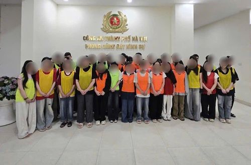 Các thuộc cấp của Mạnh cùng bị bắt giữ.