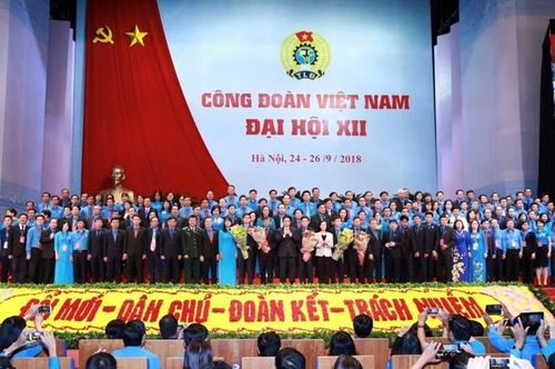 Ra mắt Ban Chấp hành Tổng LĐLĐVN khóa XII nhiệm kỳ 2018-2023.
