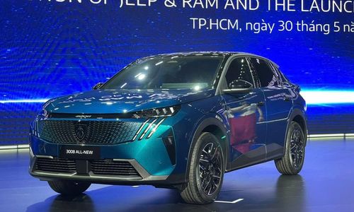 Ford Territory (bên trên) và Peugeot 3008 (bên dưới).