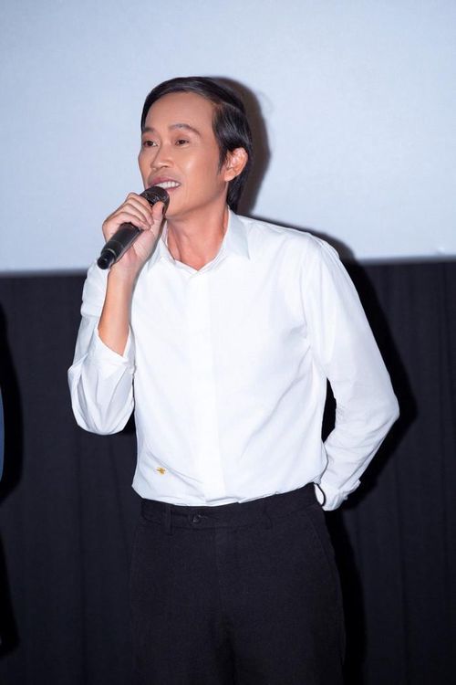 "Tôi hạnh phúc khi khán giả vẫn yêu thương, đón nhận mình". NSƯT Hoài Linh nói về hạnh phúc với nghề. Ảnh: Phim Làm giàu với ma