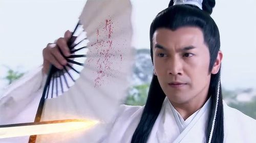 Sở Lưu Hương thường xuất hiện trong vai trò một Đạo Soái - biệt danh dành cho một đạo tặc mang phong thái tao nhã.