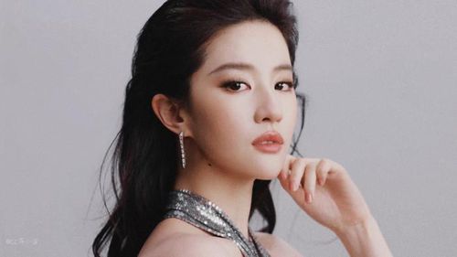 Dù chưa có xác nhận chính thức, Hàm Tuyết vẫn đang là cái tên được kỳ vọng nhất cho màn tái xuất màn ảnh nhỏ của "thần tiên tỷ tỷ" sau quãng nghỉ dài.