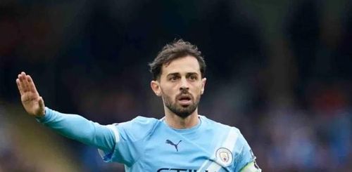 Barca đang cân nhắc việc chiêu mộ Silva.