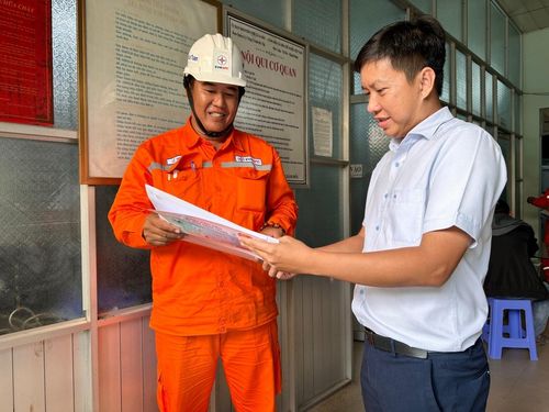EVNSPC đẩy mạnh phát triển điện mặt trời mái nhà tự sản, tự tiêu trên địa bàn các tỉnh, thành phố phía Nam.