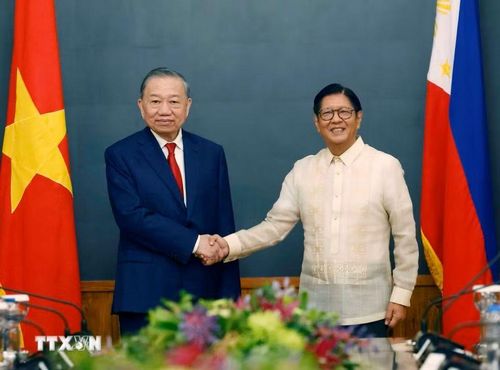 Tổng Bí thư, Chủ tịch nước Tô Lâm và Tổng thống Philippines Ferdinand Romualdez Marcos Jr. tại hội đàm ngày 1/6. Ảnh: TTXVN