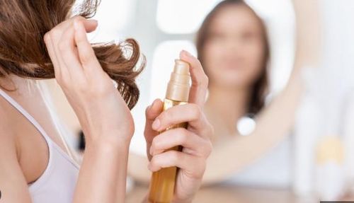 Tinh dầu là thành phần không thể bỏ qua khi chăm sóc tóc uốn, tóc nhuộm.