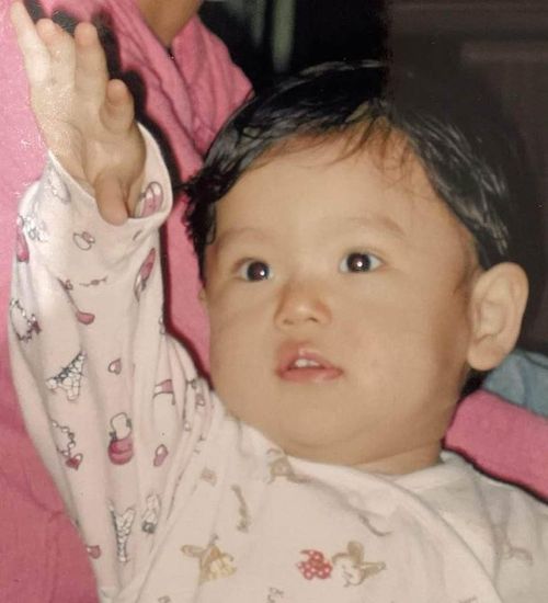 Con gái NSND Trung Anh lúc nhỏ có vẻ ngoài rất đáng yêu.