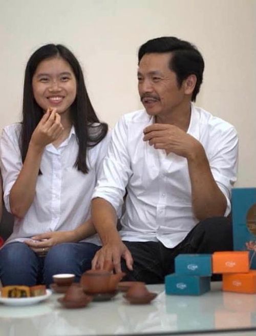 Con gái NSND Trung Anh khi còn ở Việt Nam lúc học THPT.