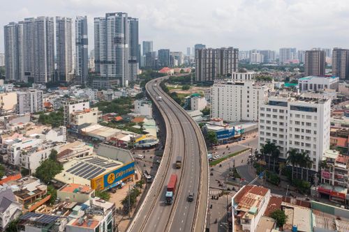 Theo kế hoạch, công tác sửa chữa sẽ kéo dài đến ngày 11/7. Trong thời gian này, cơ quan chức năng khuyến cáo người dân chủ động theo dõi tình hình giao thông, lựa chọn lộ trình phù hợp và chấp hành hướng dẫn của lực lượng điều tiết khi lưu thông qua khu vực cầu Phú Mỹ.