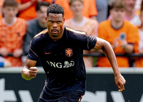  Real Madrid kích hoạt điều khoản phá vỡ hợp đồng trị giá 20 triệu euro để sở hữu Denzel Dumfries, hậu vệ phải giàu tốc độ và thể lực của nhà đương kim vô địch Serie A, Inter. 