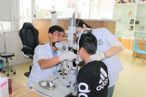 Hà Nội hỗ trợ chi phí điều trị tật khúc xạ cho người từ 18 đến 35 tuổi bị cận thị từ 3 diop trở lên. Ảnh: SYTHN.