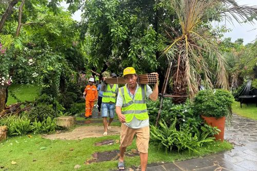  UBND Đặc khu Phú Quốc đã nhiều lần tuyên truyền, vận động và yêu cầu chủ đầu tư chấp hành các quyết định xử phạt, tháo dỡ công trình vi phạm, ban hành thông báo cưỡng chế buộc thực hiện các biện pháp khắc phục hậu quả theo quy định. 