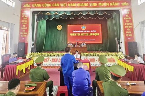Phiên tòa xét xử 2 bị cáo: Nguyễn Tuấn Anh và Dương Kim Nhật.