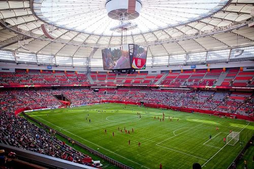 Trong kỳ World Cup 2026, BC Place Vancouver tự hào là nơi sẽ đăng cai 7 trận đấu đỉnh cao, hứa hẹn trở thành điểm đến bùng nổ, đón chào hàng vạn cổ động viên quốc tế đến trải nghiệm bầu không khí lễ hội bóng đá cuồng nhiệt nhất hành tinh. (Ảnh: Wikipedia)