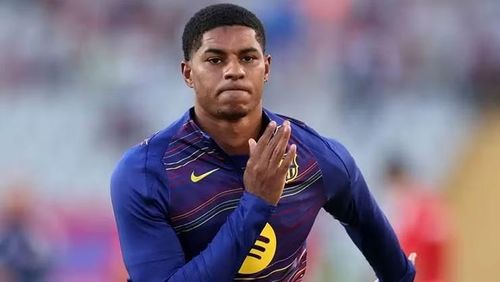 Với việc sở hữu nhiều lựa chọn tấn công như Lamine Yamal, Raphinha, Ferran Torres và Fermin Lopez, Barca có thể sẽ tiếp tục mượn Rashford thêm một mùa giải thay vì mua đứt với giá 26 triệu bảng.