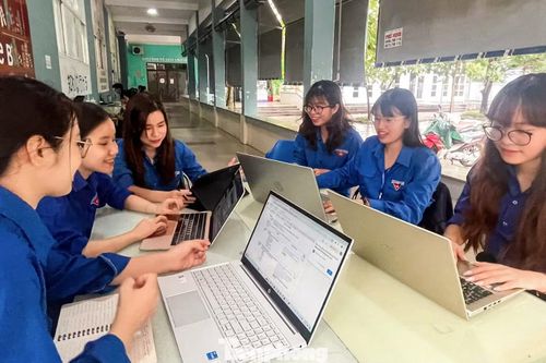 Nhiều "hạt nhân" từ các CLB Lý luận trẻ trở thành nòng cốt "lấy cái đẹp, dẹp cái xấu" trên mạng xã hội.