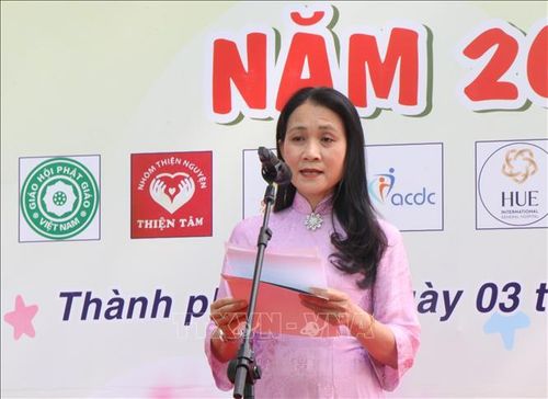 Phó Chủ tịch Ủy ban MTTQ thành phố Huế Phạm Thị Ái Nhi phát biểu tại Ngày hội. Ảnh: Mai Trang/TTXVN.