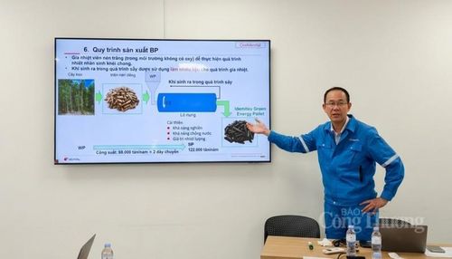 Ông Hiroto Ono - Tổng Giám đốc IGEV giới thiệu về công nghệ và quy trình sản xuất không phát thải của nhà máy