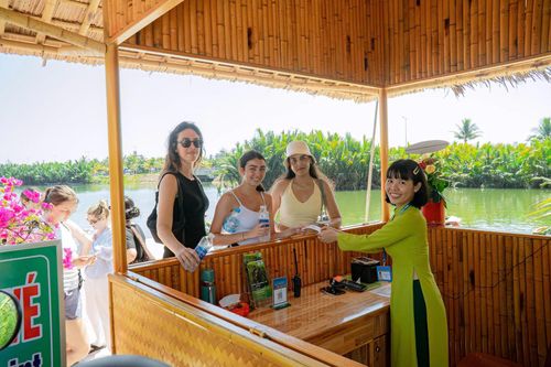Từ ngày 1/6/2026, phường Hội An Đông mở rộng không gian bán vé phục vụ khách tham quan rừng dừa Bảy Mẫu. Ảnh: QUỐC TUẤN