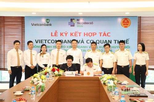 Lãnh đạo Vietcombank Lạng Sơn và Thuế tỉnh Lạng Sơn ký kết thỏa thuận hợp tác