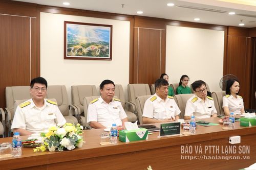 Các đại biểu dự lễ ký kết