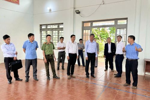 Điểm thi Trường THPT Lê Quý Đôn - Tuy Đức chuẩn bị cơ sở vật chất phục vụ kỳ thi với 17 phòng thi, 2 phòng thi dự phòng