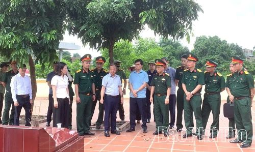 Bộ CHQS tỉnh khảo sát, tìm kiếm hài cốt liệt sĩ tại xã Phù Ninh trong “Chiến dịch 500 ngày đêm đẩy mạnh thực hiện tìm kiếm, quy tập và xác định danh tính hài cốt liệt sĩ" đang triển khai trên địa bàn tỉnh.
