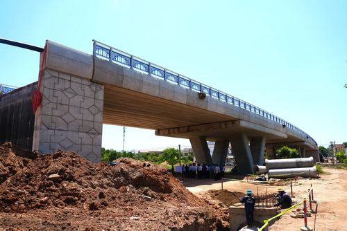 Khối lượng xây lắp của dự án đến nay đạt hơn 71% giá trị hợp đồng - Ảnh: T.Đ