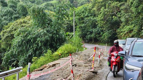 Công tác khắc phục hư hỏng trên QL24 mới ở bước hoàn thiện thủ tục, hồ sơ và chưa triển khai trên thực địa.