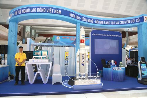 Không gian trưng bày công trình, sản phẩm, mô hình, giải pháp kỹ thuật và sáng kiến tiêu biểu của Công đoàn Khoa học và công nghệ Việt Nam.