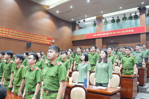 Các đoàn viên thanh niên Công an TP. Hồ Chí Minh tại chương trình. Ảnh: Thạc Hiếu