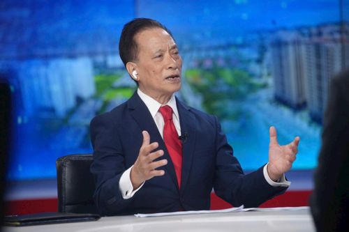 TS Nguyễn Trí Hiếu, Viện trưởng Viện Nghiên cứu và phát triển thị trường tài chính và bất động sản Toàn Cầu trao đổi tại chương trình. Ảnh: Phạm Hùng