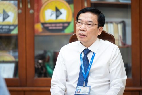 Thầy Tiến cho biết số thí sinh đăng ký năm nay đông kỷ lục. Ảnh: Đinh Hà.