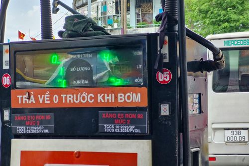 Một trạm xăng tại phường Tân Hòa (TP.HCM) có bán xăng E5 RON 92-II. Ảnh: Phúc Hậu.